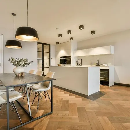 5 Minutes From The Center Apartman *